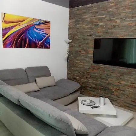 Zev Mediteraneo 아파트