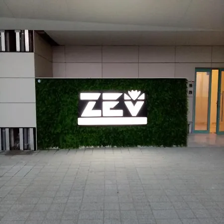 Zev Mediteraneo * Năvodari