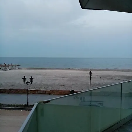 Zev Mediteraneo Năvodari